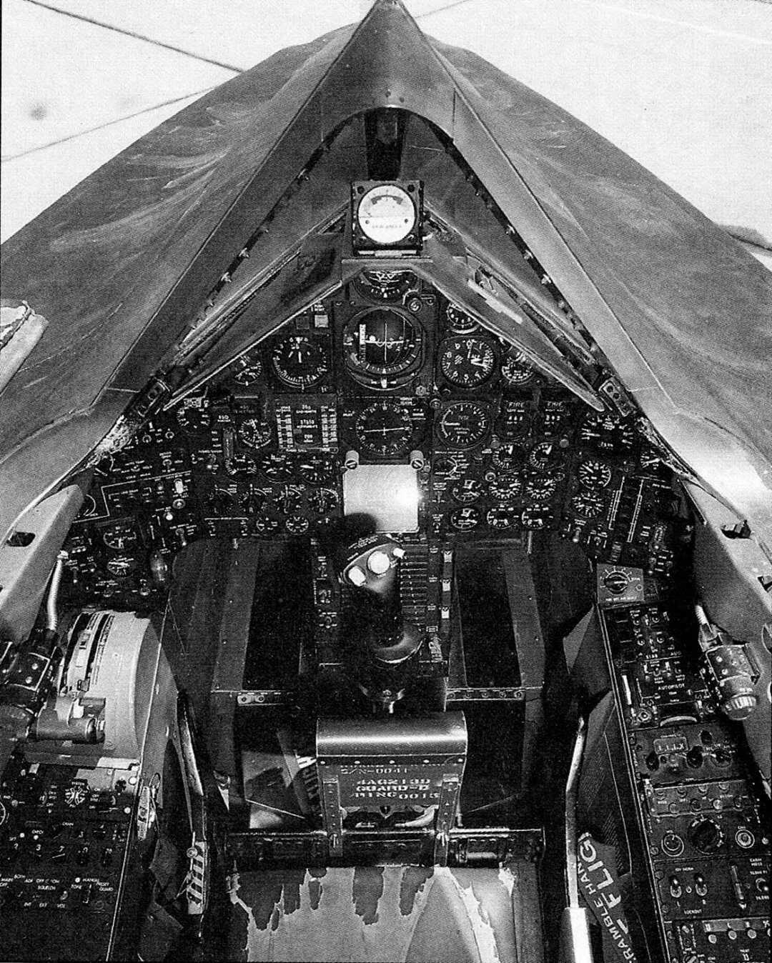 LOCKHEED SR-71 - Flight Manuals