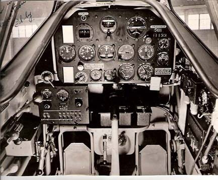 AT6-cockpit.