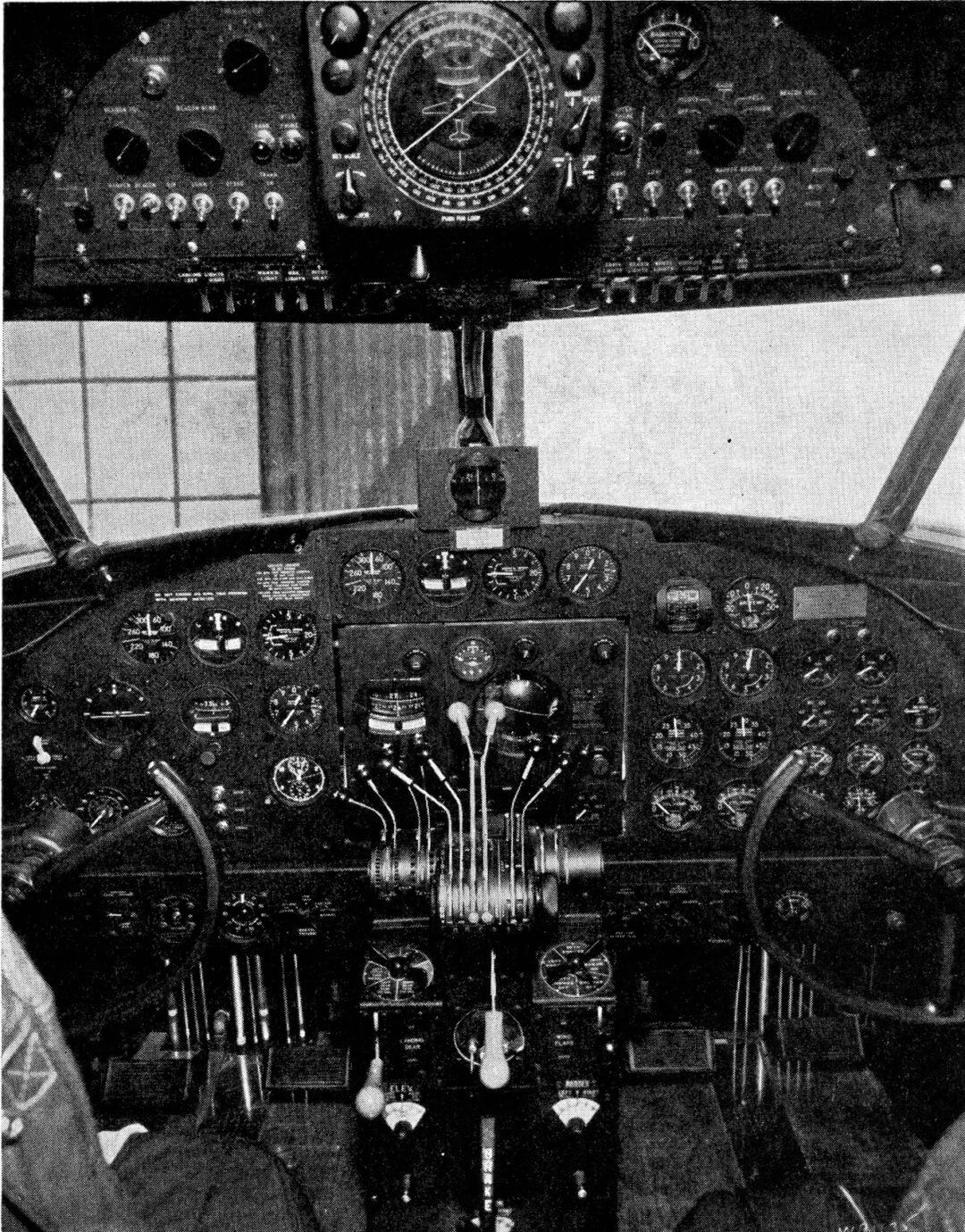 LOCKHEED 18 LODESTAR (C-59, C-60) - Flight Manuals