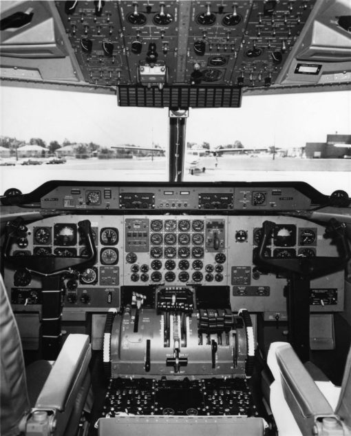 Flight Manual for the De Havilland Canada DHC-7 Dash Seven