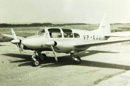 Flight Manual for the Aer Macchi MB.320