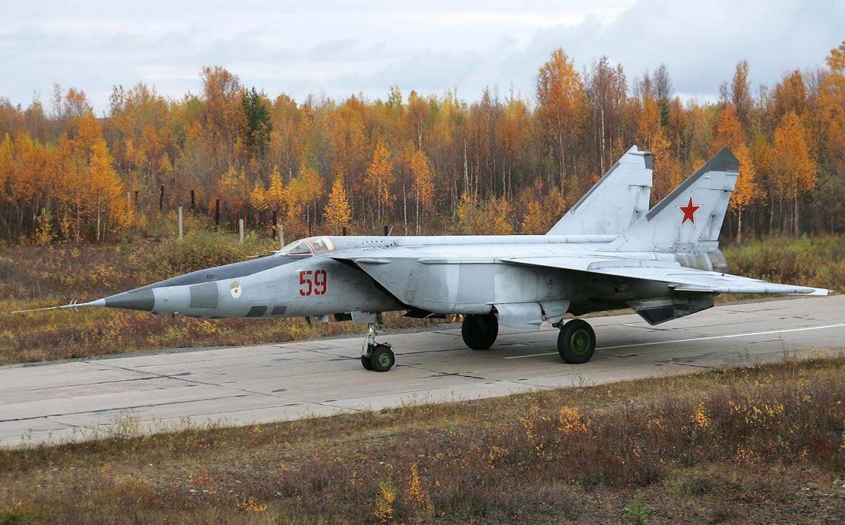 Flight Manual for the MIG-25 Foxbat